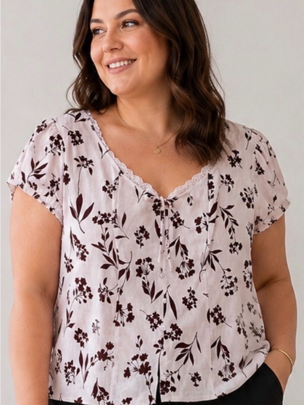 NWT Maison d’Amelie Floral Lace-Trim Blush Short Sleeve Blouse